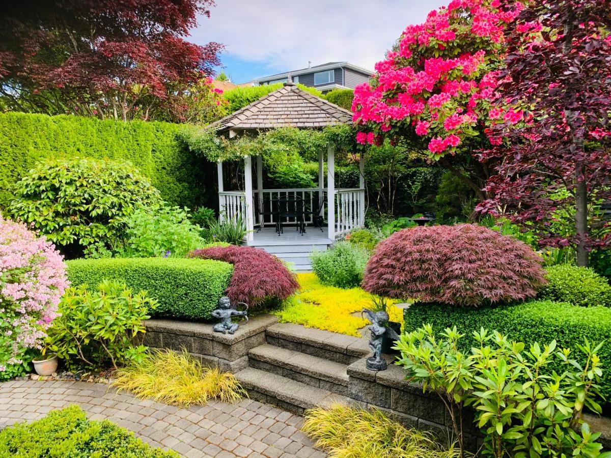 Crystal'S View Bed & Breakfast North Vancouver Exteriör bild