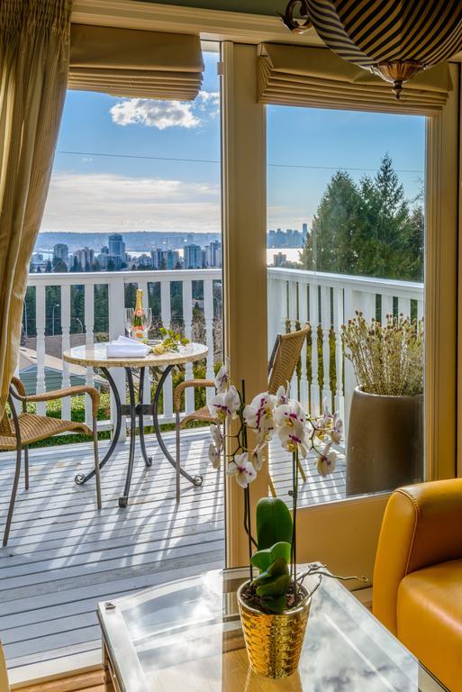 Crystal'S View Bed & Breakfast North Vancouver Exteriör bild
