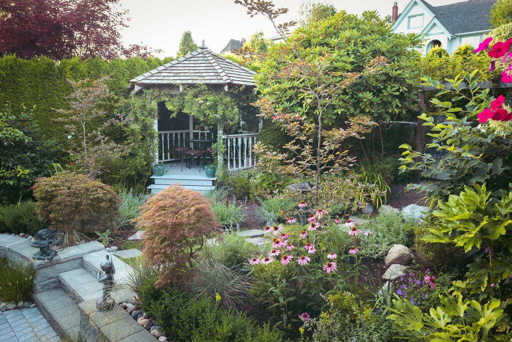Crystal'S View Bed & Breakfast North Vancouver Exteriör bild